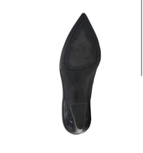 Load image into Gallery viewer, Vince Camuto - Hailenda Pump
